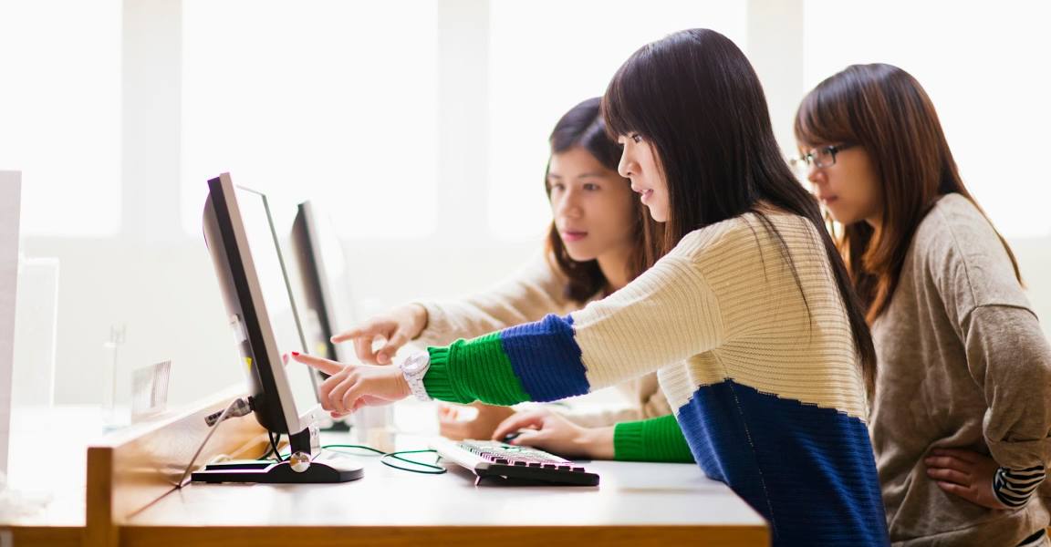 girls live class